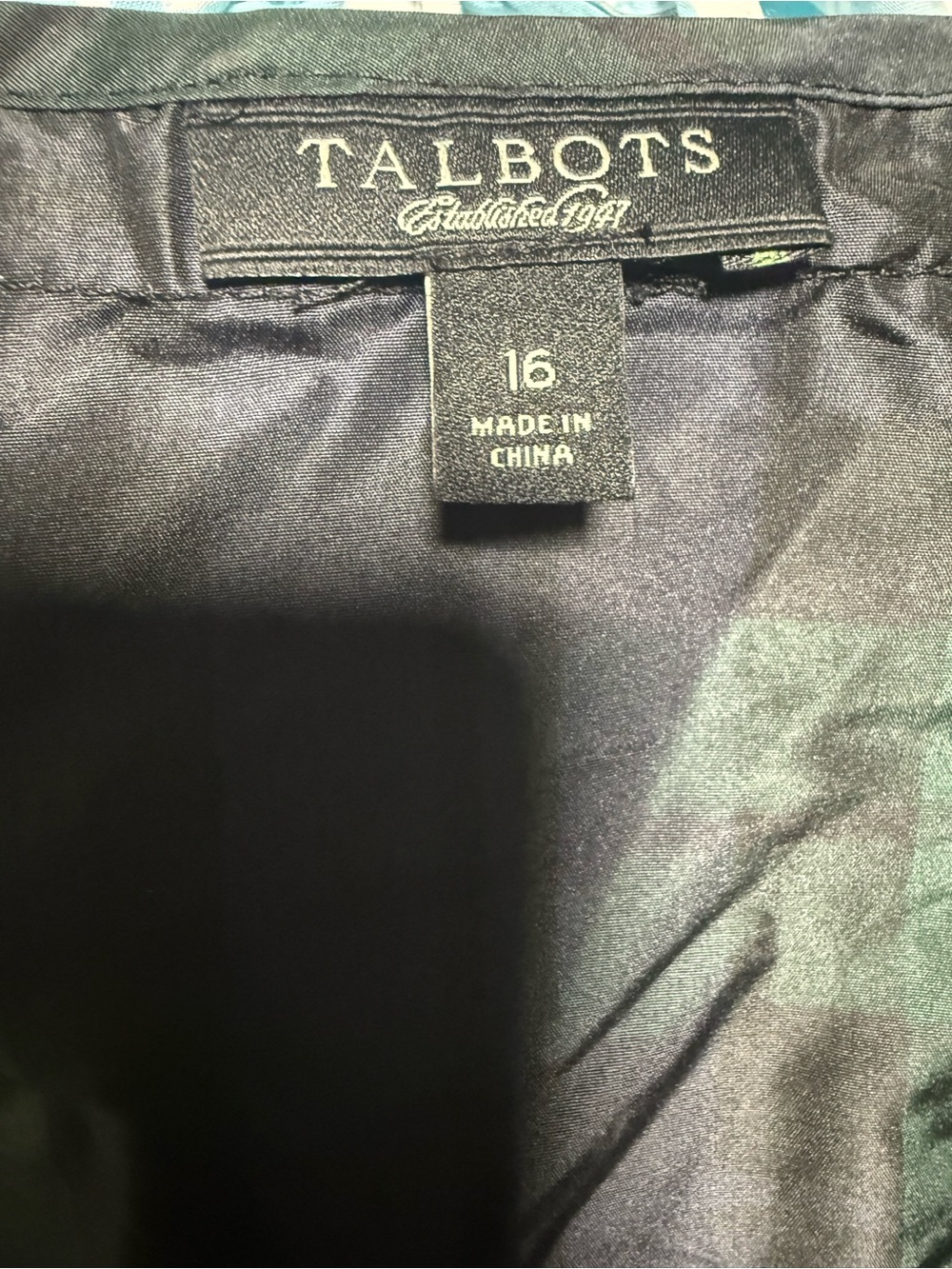 Talbots Ruffled 100% Silk V-Neck Short Sleeve Top in Black & Green Top Size 16 - Picture 5 of 6